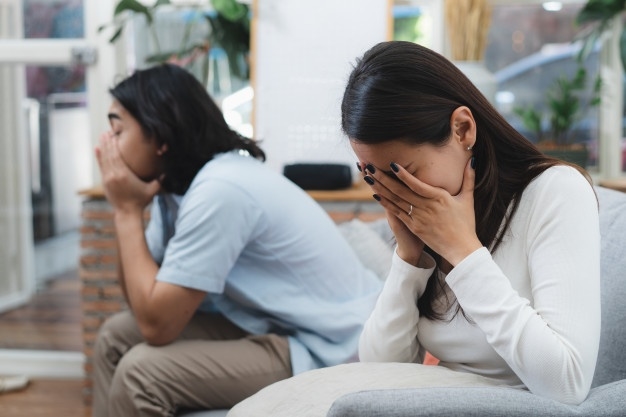 Ba mẹ ơi, tụi con ly hôn Ba me oi, tui con ly hon