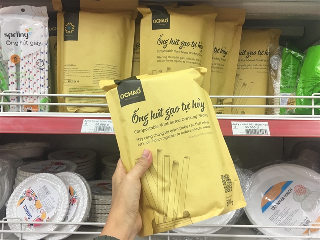 Ống hút bằng tre, cỏ, hộp đựng cơm từ bã mía... thân thiện nhưng không ít bất tiện Ong hut bang tre, co, hop dung com tu ba mia... than thien nhung khong it bat tien