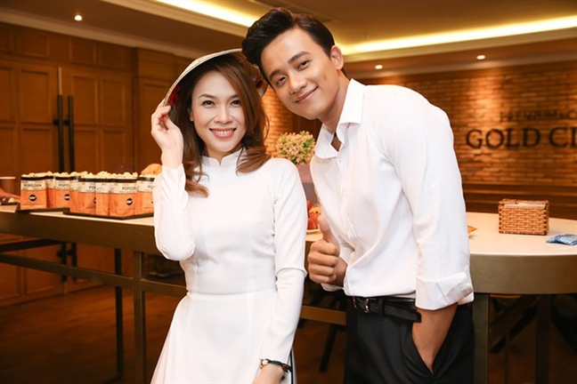 Mỹ Tâm và 'người tình tin đồn'' Mai Tài Phến nhiều lần diện đồ ton-sur-ton My Tam va 'nguoi tinh tin don'' Mai Tai Phen nhieu lan dien do ton-sur-ton
