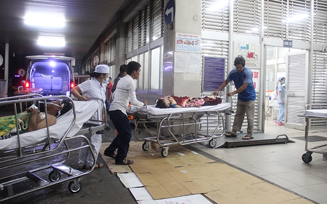 Bệnh viện Chợ Rẫy làm ẩu, các chuyên gia nói gì? Benh vien Cho Ray lam au, cac chuyen gia noi gi?