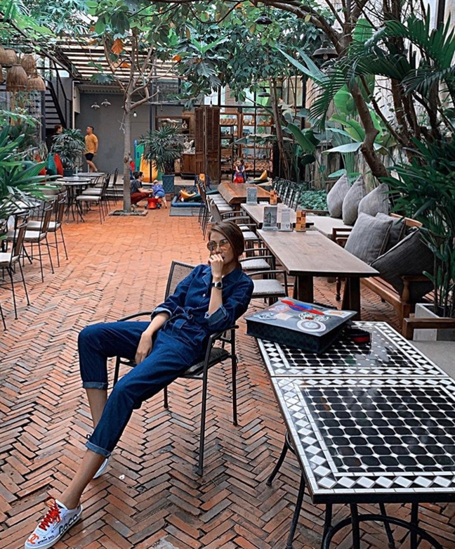 Thanh Hằng khoe gu thời trang ngày càng trẻ trung khó cưỡng Thanh Hang khoe gu thoi trang ngay cang tre trung kho cuong