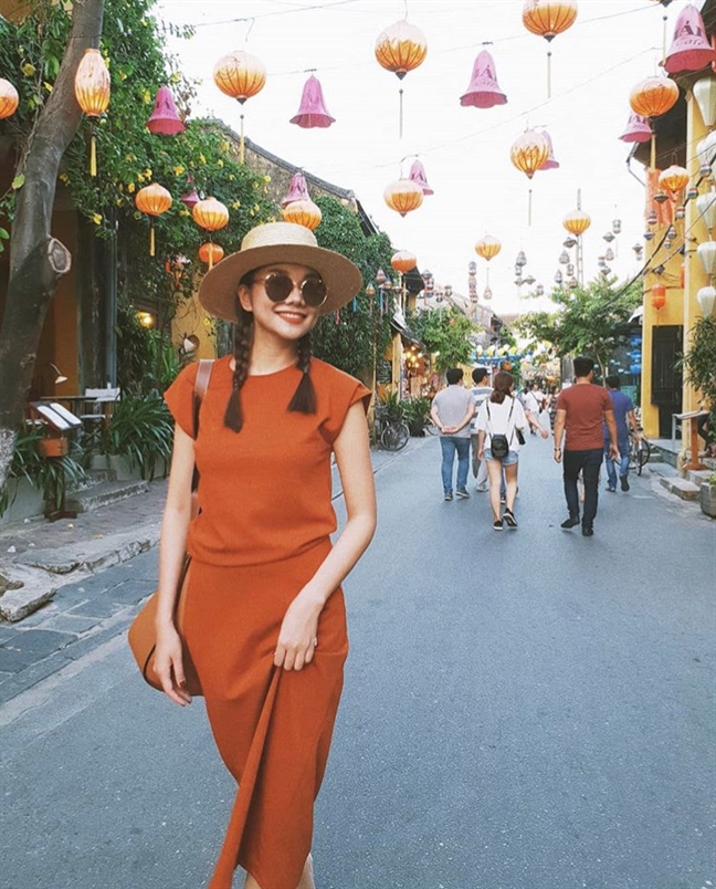 Thanh Hằng khoe gu thời trang ngày càng trẻ trung khó cưỡng Thanh Hang khoe gu thoi trang ngay cang tre trung kho cuong