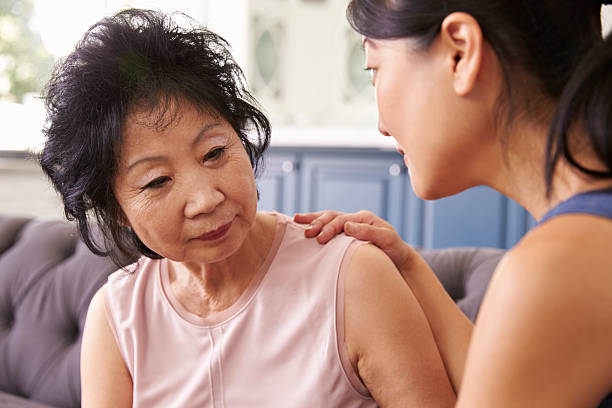Có ai biết mẹ thích ăn món gì? Co ai biet me thich an mon gi?