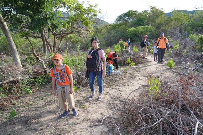 Anh Trương Hoàng Phương: 'Lỗi của chúng ta là sợ con khổ' Anh Truong Hoang Phuong: 'Loi cua chung ta la so con kho'