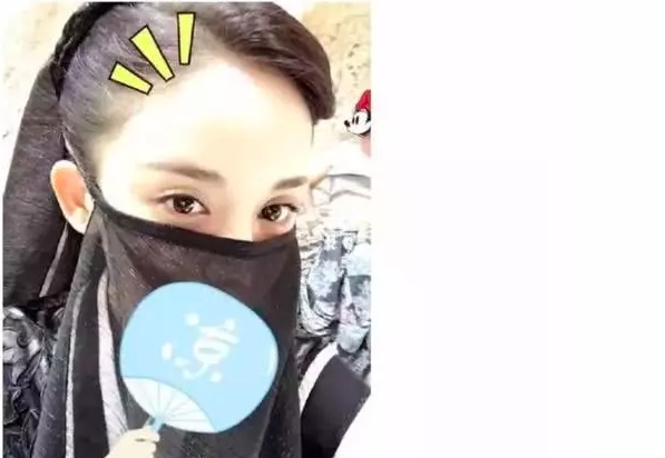 Muôn kiểu trốn nắng 'không đỡ nổi' của sao nữ Hoa ngữ Muon kieu tron nang 'khong do noi' cua sao nu Hoa ngu