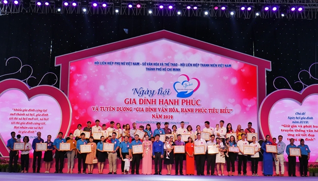 97 gian bếp đỏ lửa tại “Ngày hội gia đình hạnh phúc” 2019 97 gian bep do lua tai “Ngay hoi gia dinh hanh phuc” 2019