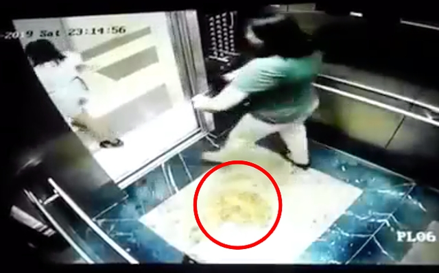 Cư dân mạng sôi sục, đòi công bố danh tính 2 nữ khách tè bậy giữa thang máy Cu dan mang soi suc, doi cong bo danh tinh 2 nu khach te bay giua thang may
