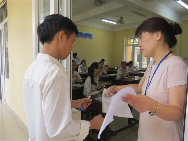U40 vẫn còn đi thi THPT quốc gia U40 van con di thi THPT quoc gia