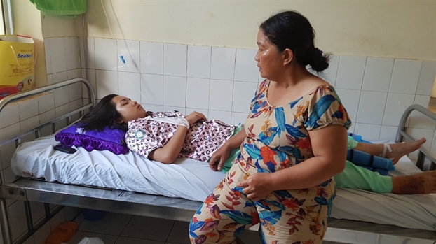 Nữ sinh trường chuyên không thể thi THPT quốc gia vì tai nạn giao thông Nu sinh truong chuyen khong the thi THPT quoc gia vi tai nan giao thong