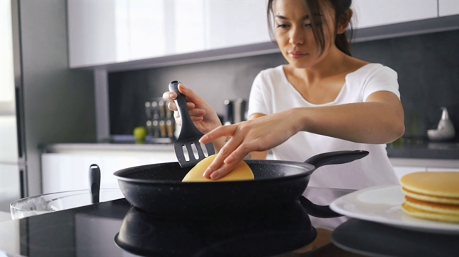 Stress vì phải nấu cơm hay nấu cơm giúp xả stress? Stress vi phai nau com hay nau com giup xa stress?
