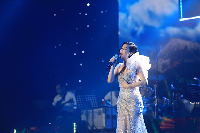 Mỹ Tâm và Đàm Vĩnh Hưng, ai được cố đạo diễn Huỳnh Phúc Điền ưu ái hơn? My Tam va Dam Vinh Hung, ai duoc co dao dien Huynh Phuc Dien uu ai hon?