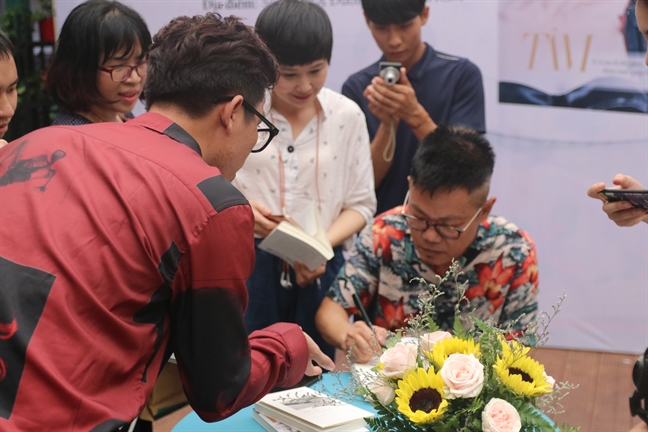 Mỹ Tâm từng từ chối đến bàn tiếp rượu Năm Cam My Tam tung tu choi den ban tiep ruou Nam Cam