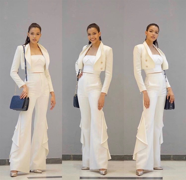 Thời trang sang chảnh của tân Hoa hậu Hoàn vũ Thái Lan Thoi trang sang chanh cua tan Hoa hau Hoan vu Thai Lan
