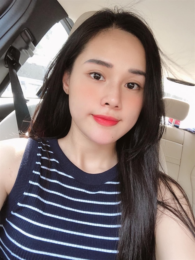 Nhan sắc người yêu nổi tiếng với phát ngôn 'có vương miện là có tiền' của cầu thủ Trọng Đại Nhan sac nguoi yeu noi tieng voi phat ngon 'co vuong mien la co tien' cua cau thu Trong Dai