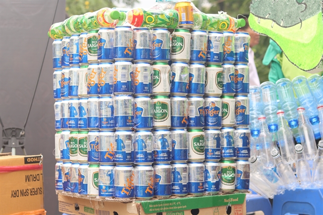 Phong phú những thùng rác đa năng được làm từ…rác Phong phu nhung thung rac da nang duoc lam tu…rac