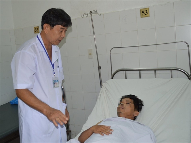 Nam thanh niên vô ý làm đứt lìa hoàn toàn ‘cậu nhỏ’ Nam thanh nien vo y lam dut lia hoan toan ‘cau nho’