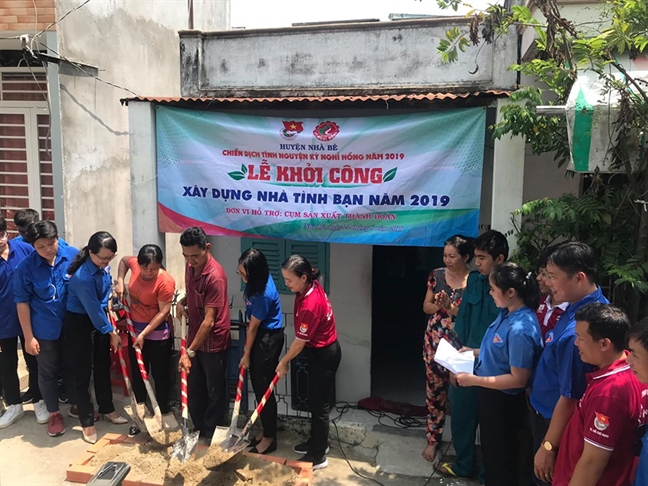 Tuổi trẻ ngành điện góp công cho kỳ nghỉ hồng Tuoi tre nganh dien gop cong cho ky nghi hong