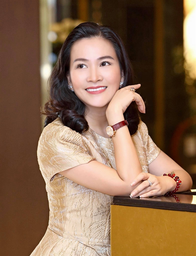 Đọ nhan sắc những bà vợ doanh nhân của sao Việt Do nhan sac nhung ba vo doanh nhan cua sao Viet