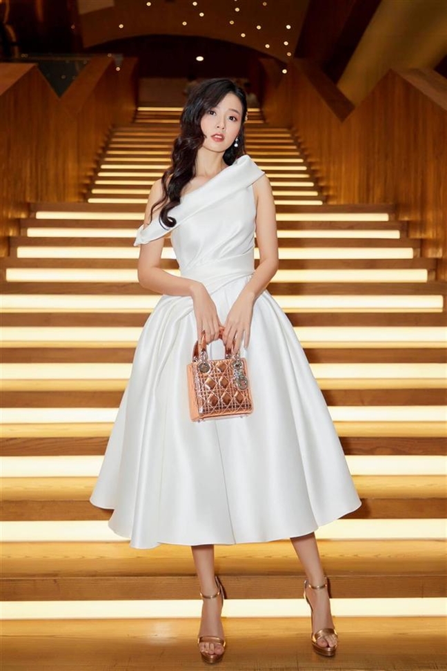 Midu và loạt bất động sản trị giá hàng chục tỷ đồng ở tuổi 30 Midu va loat bat dong san tri gia hang chuc ty dong o tuoi 30