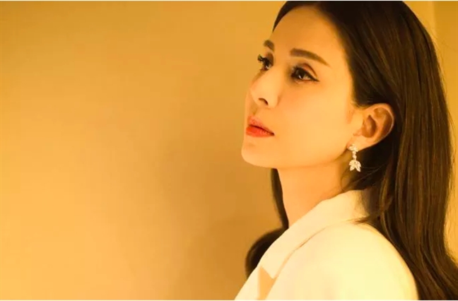 Lý Nhược Đồng: ‘Tôi ganh tị khi thấy ai đó kết hôn’ Ly Nhuoc Dong: ‘Toi ganh ti khi thay ai do ket hon’