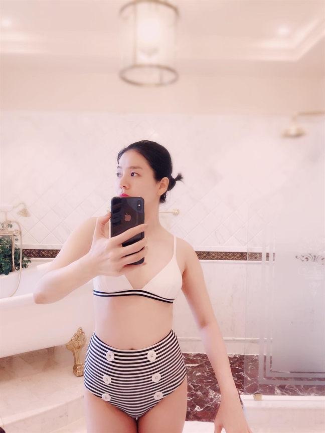 Loạt bà mẹ 'gái một con trông mòn con mắt' của showbiz Việt Loat ba me 'gai mot con trong mon con mat' cua showbiz Viet