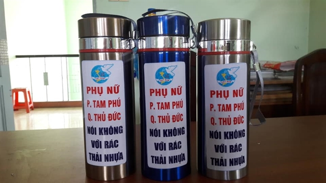 Gói, đựng hàng bằng lá chuối, túi giấy, túi vải: tại sao không? Goi, dung hang bang la chuoi, tui giay, tui vai: tai sao khong?