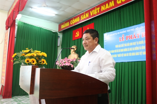 Gói, đựng hàng bằng lá chuối, túi giấy, túi vải: tại sao không? Goi, dung hang bang la chuoi, tui giay, tui vai: tai sao khong?