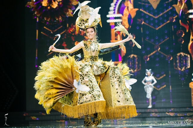 Trang phục truyền thống Thái Lan, dù phá cách đến đâu vẫn đẹp và đậm chất Thái Trang phuc truyen thong Thai Lan, du pha cach den dau van dep va dam chat Thai