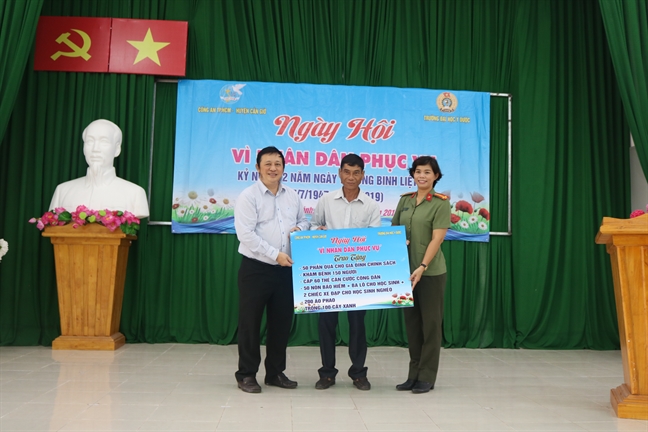 Nhiều hoạt động thiết thực hướng đến ngày Thương binh - liệt sĩ Nhieu hoat dong thiet thuc huong den ngay Thuong binh - liet si