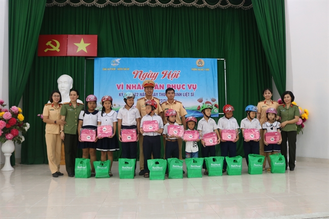 Nhiều hoạt động thiết thực hướng đến ngày Thương binh - liệt sĩ Nhieu hoat dong thiet thuc huong den ngay Thuong binh - liet si