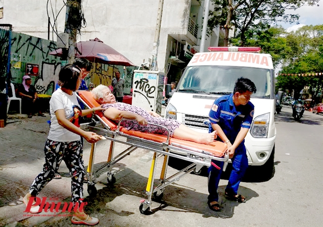 Trung tâm 115 'méc' Sở Y tế việc các bệnh viện lớn khó chịu khi nhận bệnh nhân cấp cứu Trung tam 115 'mec' So Y te viec cac benh vien lon kho chiu khi nhan benh nhan cap cuu