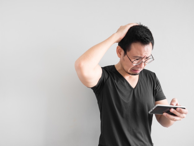 Chồng diễn sâu với thiên hạ, vợ đắng cay chịu nhục Chong dien sau voi thien ha, vo dang cay chiu nhuc