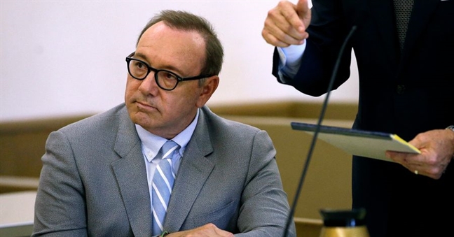 Diễn viên 'ẵm' 2 giải Oscar Kevin Spacey trắng án sau các cáo buộc lạm dụng tình dục Dien vien 'am' 2 giai Oscar Kevin Spacey trang an sau cac cao buoc lam dung tinh duc
