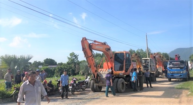 Dự kiến mất 3 ngày để phá hủy toàn bộ hạ tầng dự án ‘ma’ thứ 2 do Công ty Alibaba phân phối Du kien mat 3 ngay de pha huy toan bo ha tang du an ‘ma’ thu 2 do Cong ty Alibaba phan phoi