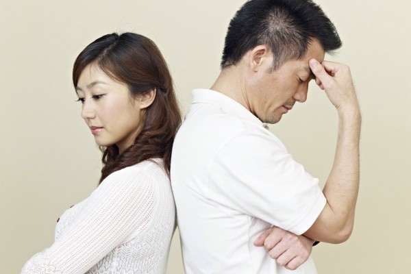 Có chồng mà nằm bệnh một mình Co chong ma nam benh mot minh