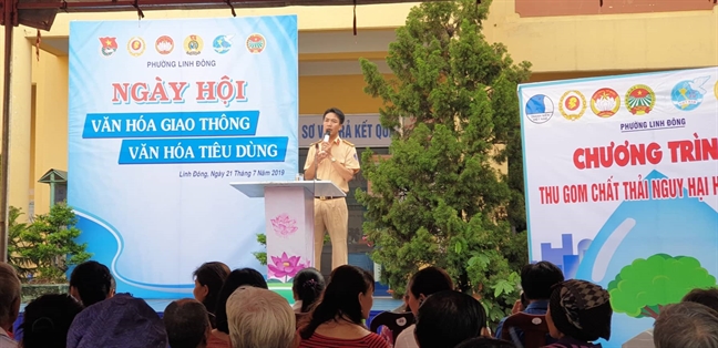 Phiên chợ 0 đồng cho người lao động nghèo Phien cho 0 dong cho nguoi lao dong ngheo