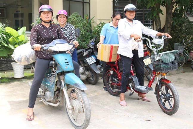 Biệt đội nữ shipper Biet doi nu shipper