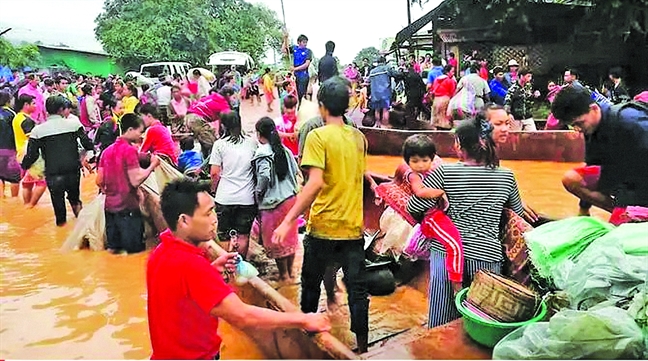 Một năm sau sự cố vỡ đập, hàng ngàn người dân Lào vẫn chưa thể an cư Mot nam sau su co vo dap, hang ngan nguoi dan Lao van chua the an cu