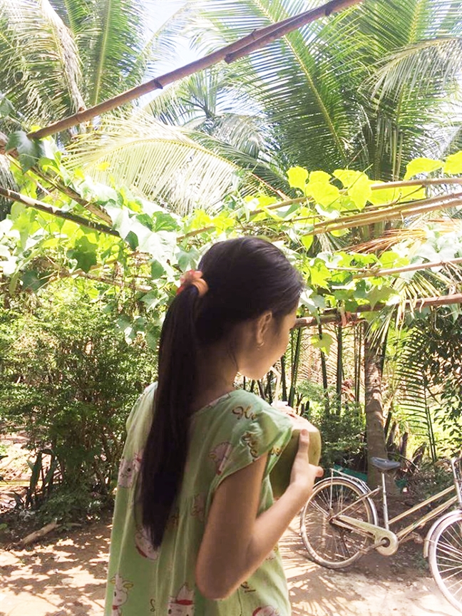 Bé gái 9 tuổi bị hàng xóm hiếp dâm rồi dọa giết Be gai 9 tuoi bi hang xom hiep dam roi doa giet