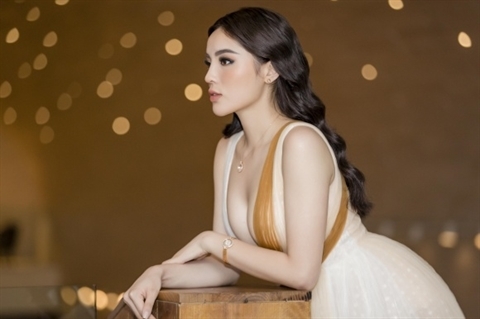 Nhan sắc mỹ nhân Việt nâng tầm nhờ trùng tu vòng một Nhan sác mỹ nhan Viẹt nang tàm nhò trùng tu vòng mọt