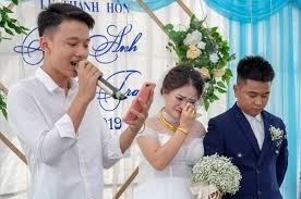 'Về nhà đi con' hay 'chết làm ma quê chồng'? 'Ve nha di con' hay 'chet lam ma que chong'?