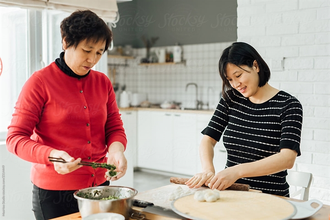 Căng thẳng như nhà có con dâu mới Cang thang nhu nha co con dau moi