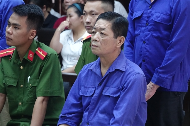 Những ‘bị can' vắng mặt ở phiên tòa xử Hưng ‘kính’ Nhung ‘bi can' vang mat o phien toa xu Hung ‘kinh’