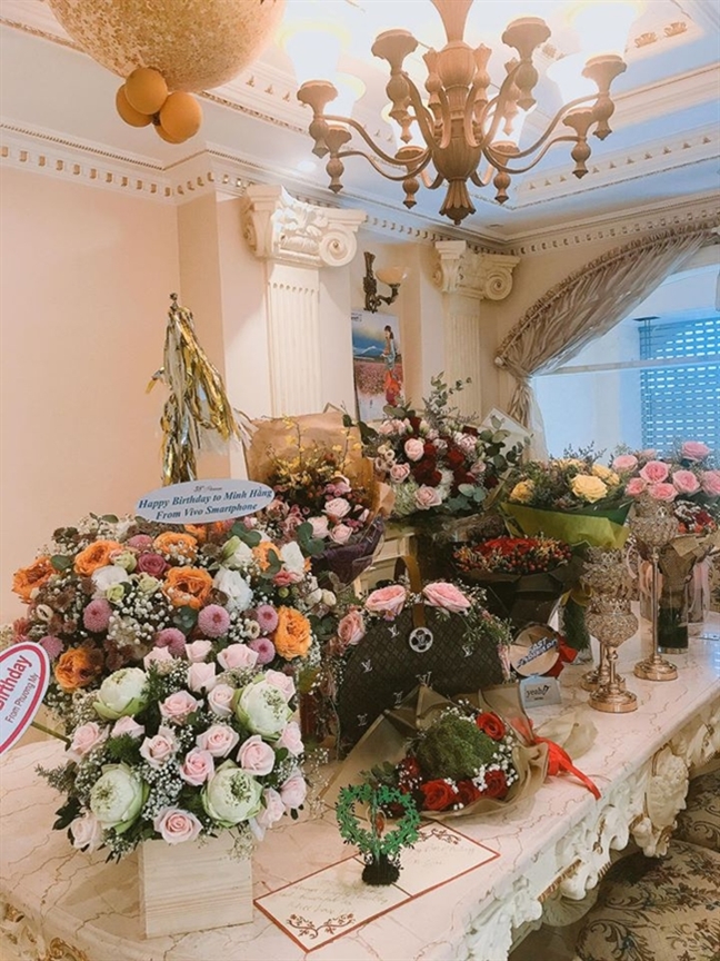 Minh Hằng: Đại gia tuổi 32 Minh Hang: Dai gia tuoi 32