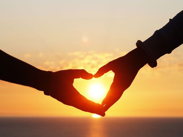Anh tôi nhẫn nại chịu kiếp 'chó chui gầm chạn' suốt mười năm trời Anh toi nhan nai chiu kiep 'cho chui gam chan' suot muoi nam troi