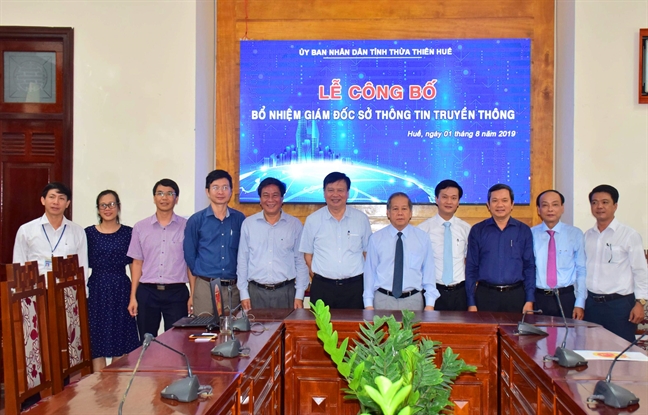 Con trai nguyên chủ tịch Thừa Thiên Huế được bổ nhiệm làm giám đốc Sở Thông tin và Truyền thông Con trai nguyen chu tich Thua Thien Hue duoc bo nhiem lam giam doc So Thong tin va Truyen thong