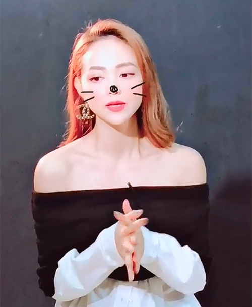 Đại gia hàng hiệu nhưng Minh Hằng vẫn có nhiều đồ bình dân giá rẻ Dai gia hang hieu nhung Minh Hang van co nhieu do binh dan gia re