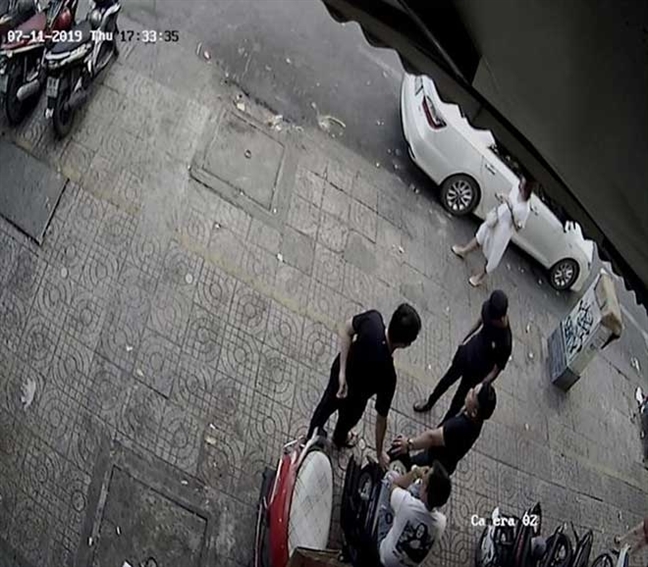 Vụ quán phở Hòa bị giang hồ liên tục tấn công: bắt giữ em rể chủ quán Vu quan pho Hoa bi giang ho lien tuc tan cong: bat giu em re chu quan