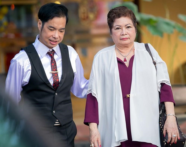 Những sao Việt 'to xác' nhưng vẫn phụ thuộc mẹ Nhung sao Viet 'to xac' nhung van phu thuoc me