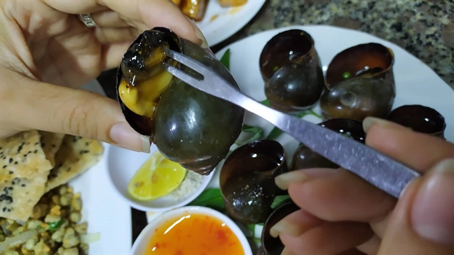 Quán nướng ‘núp lùm’ ở đường Phan Đăng Lưu, món thì ít mà phải ăn rõ nhiều Quan nuong ‘nup lum’ o duong Phan Dang Luu, mon thi it ma phai an ro nhieu